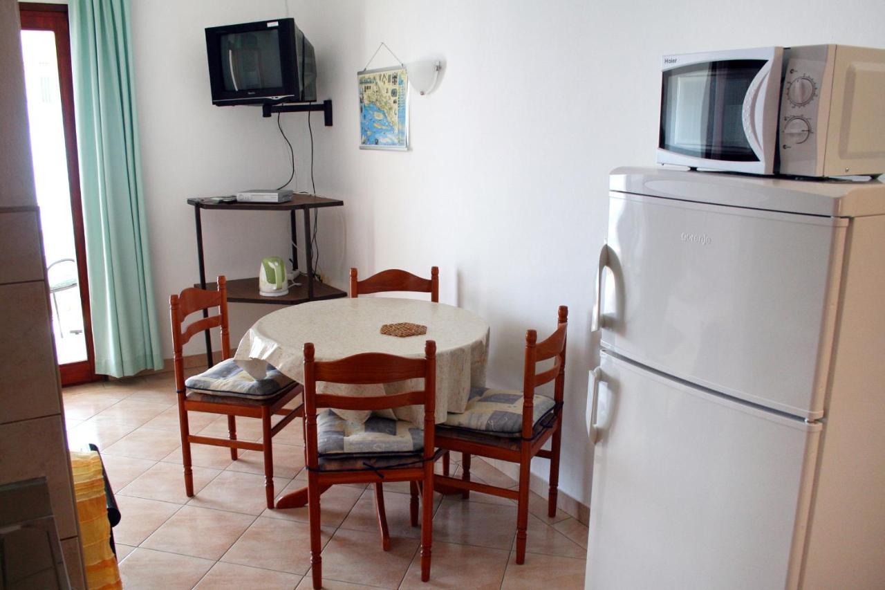 Apartments By The Sea Pisak, Omis - 1014 Exterior foto